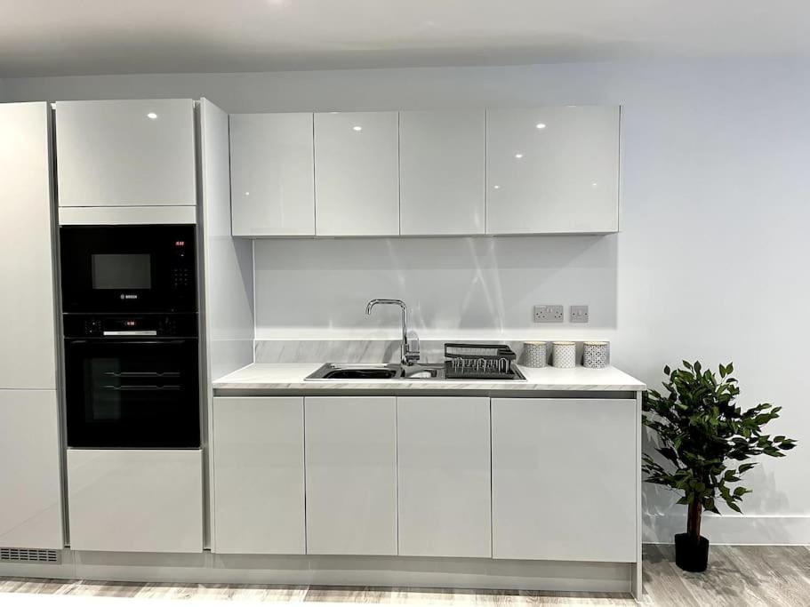 Villa Luxury 3 Bed House W Parking & Garden! 1 Bournemouth Esterno foto