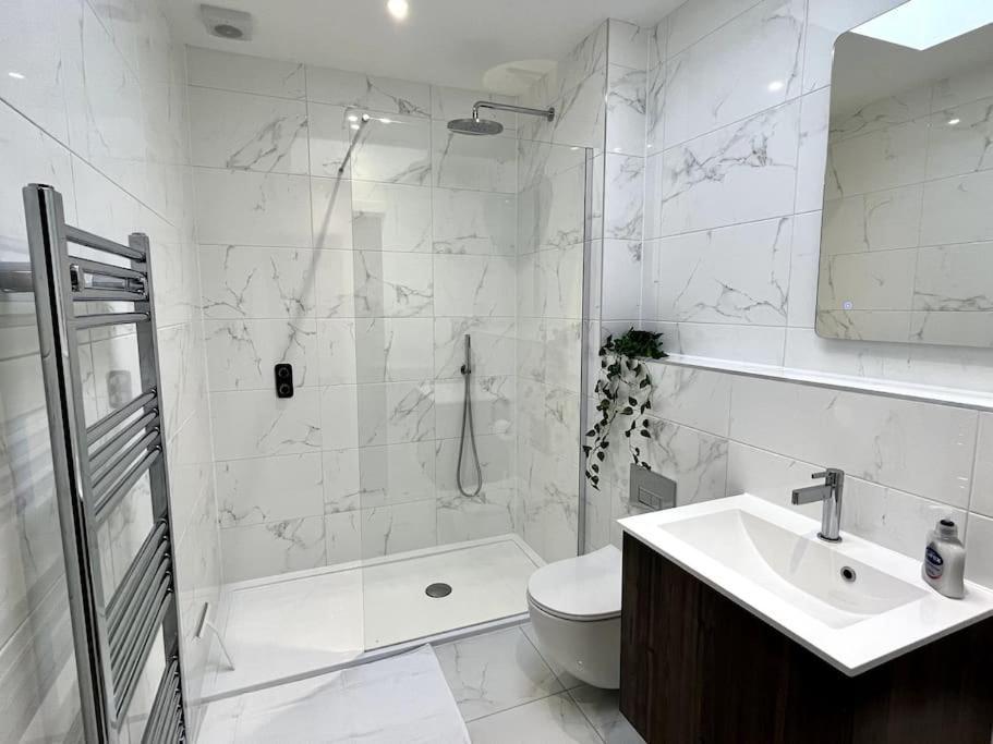 Villa Luxury 3 Bed House W Parking & Garden! 1 Bournemouth Esterno foto